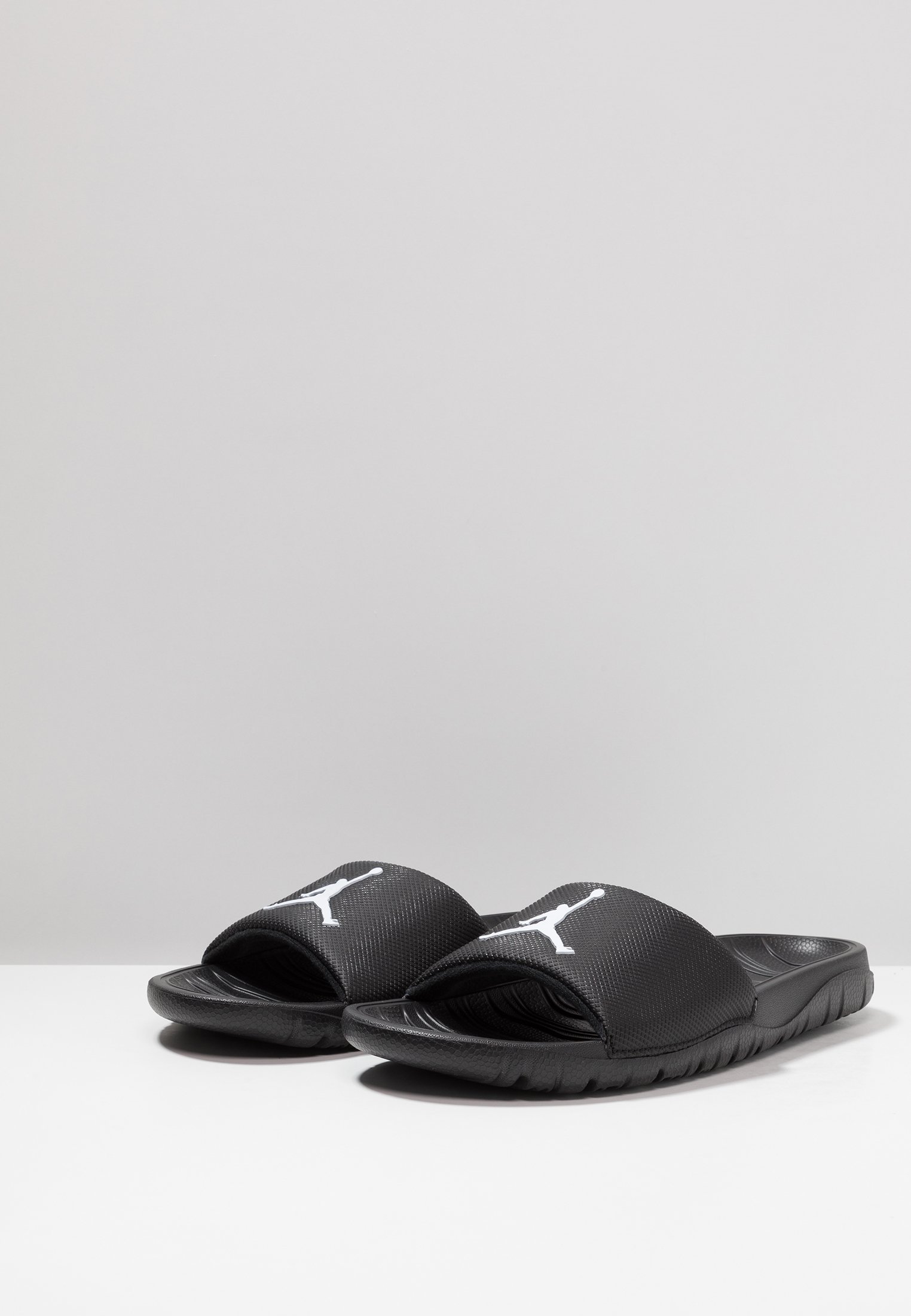 claquette puma jordan