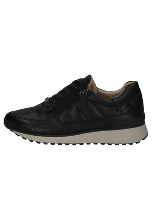 Baskets en cuir noir avec un design texturé, dotées d'une fermeture à glissière et d'une semelle en caoutchouc gris contrastant. Forme basse avec des accents de lacets.