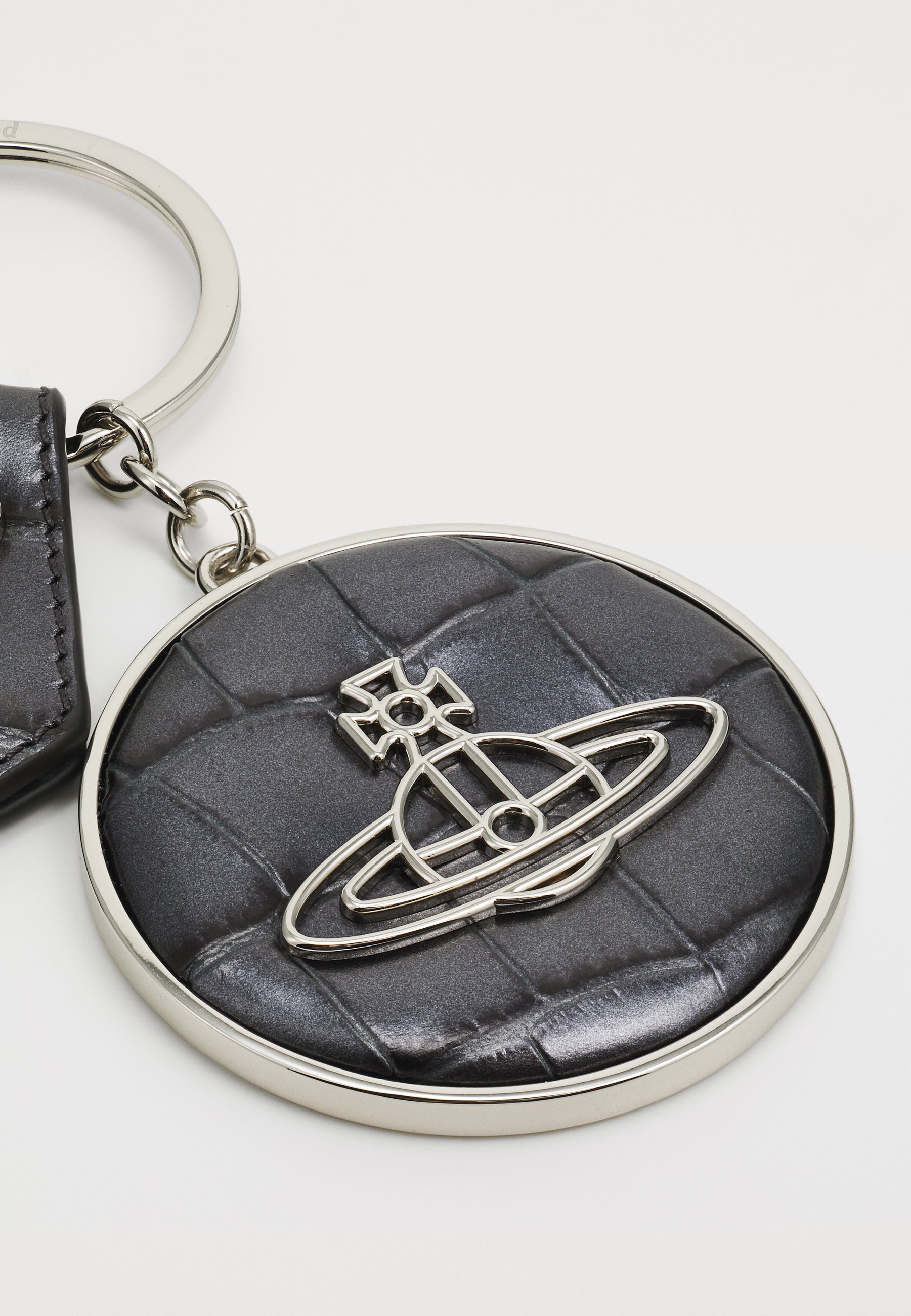 Hammered Orb Westwood Keyring Vivienne Westwood THIN LINE KEYRING