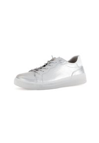 Zilveren leren sneakers met een gladde textuur, ronde neus en witte rubberen zool. Inclusief grijze veters en minimale stikseldetails.