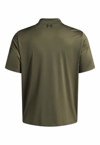 Olivengrøn polo skjorte med kort ærme, krave, glat tekstur og sort Under Armour-logo på ryggen. Enkel design uden mønstre.