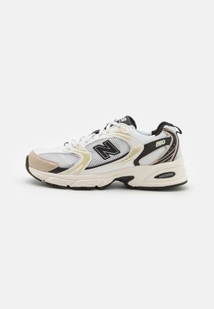 MR530 UNISEX - Matalavartiset tennarit - white/black