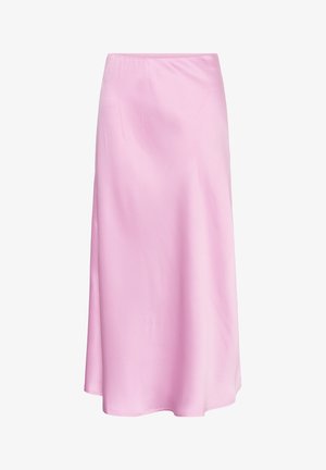 Jupe rose clair, longueur cheville, légèrement brillante avec une ceinture froncée, présentée sur un fond blanc.