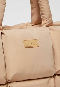 LIU JO SHOPPING IN QUILTED - Shopper - beige