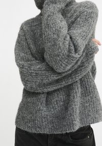 My Essential Wardrobe Sweter