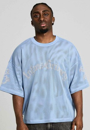 - T-shirt z nadrukiem