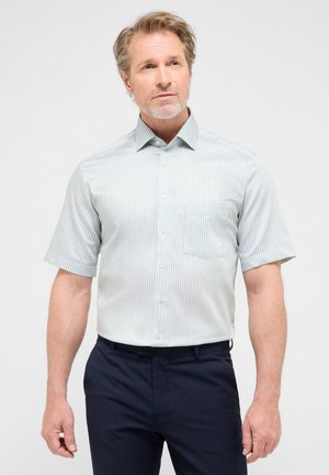 MODERN FIT - Skjorter - grün