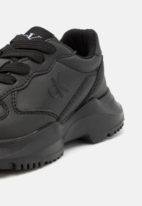 Calvin Klein Jeans LEA UNISEX - Αθλητικά παπούτσια - black