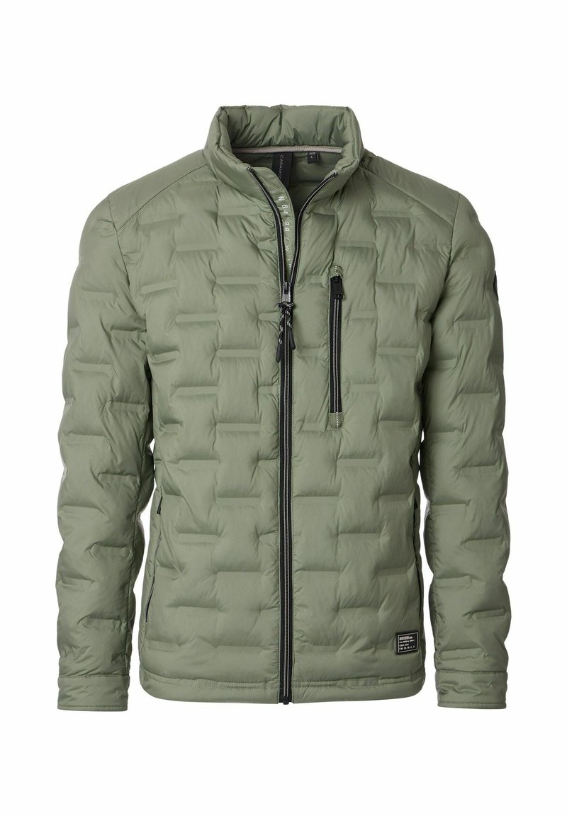 Oliwkowa pikowana kurtka z wysokim kołnierzem, z przodem na zamek błyskawiczny i kieszeniami na zamek. Ma teksturowany, wyściełany design.