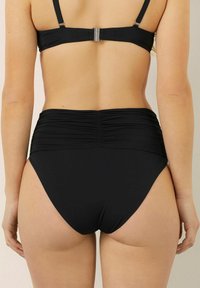 Yamamay DRAPERY czarny