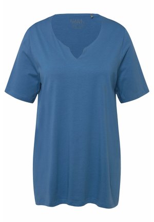 T-shirt in cotone blu a scollo a V con maniche corte e vestibilità comoda. Tessuto liscio e dettagli minimi.