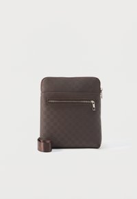 Δεν επιλέχθηκε, dark brown