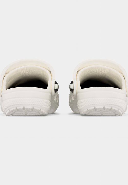 Crocs CLASSIC SOCCER BALL UNISEX - Mules - white/black — foto 4