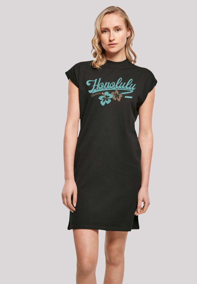 Schwarzes T-Shirt-Kleid mit kurzen Ärmeln, mit dem Text "Honolulu" in Türkis und Braun, ergänzt durch florale Grafiken.