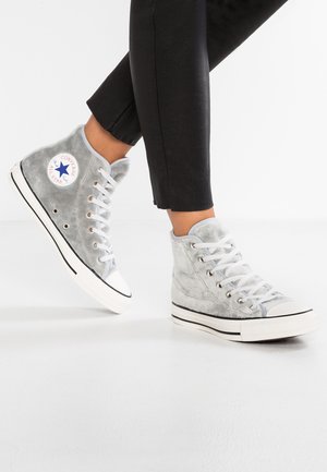 Baskets montantes - grey