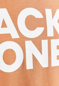 Jack & Jones ECORP LOGO SS O-NECK NOOS - T-shirt basic - shell coral