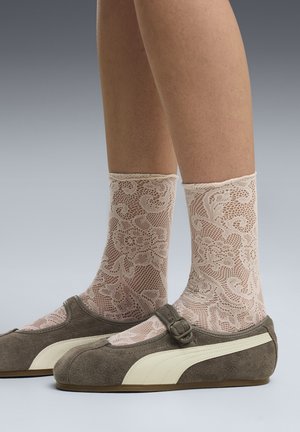 Puma, PUMA TACKLETTE - Ankle strap ballet pumps - matte bronze-alpine snow-gum