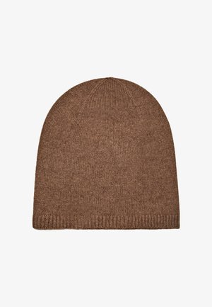 Bonnet en tricot marron avec un sommet arrondi, un bas côtelé, une texture lisse et sans logos ni motifs visibles. Convient pour une tenue décontractée.