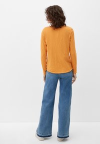 s.Oliver LONGSLEEVE MET SLUBSTRUCTUUR - Langarmshirt - honiggelb