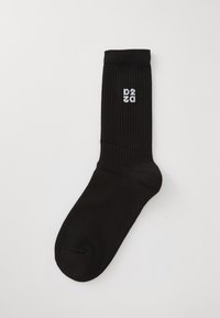 Unselected, black