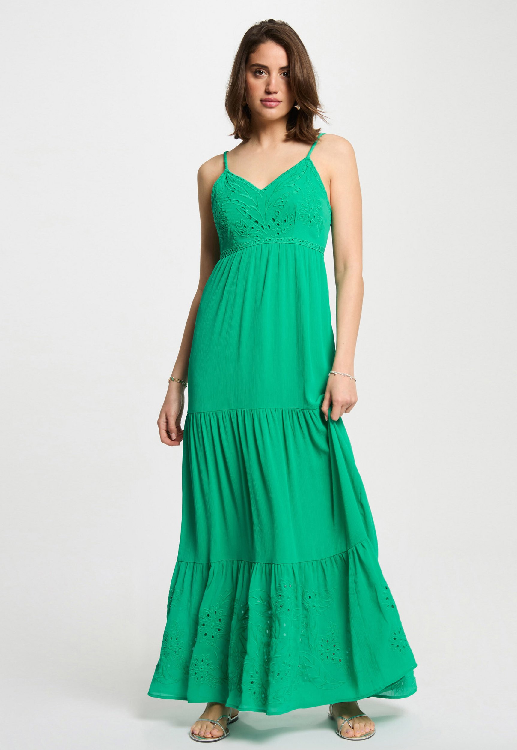 chinese dress ladies Ron: Long, Flowing, Sleeveless Dress, Green  Petite Mendigote