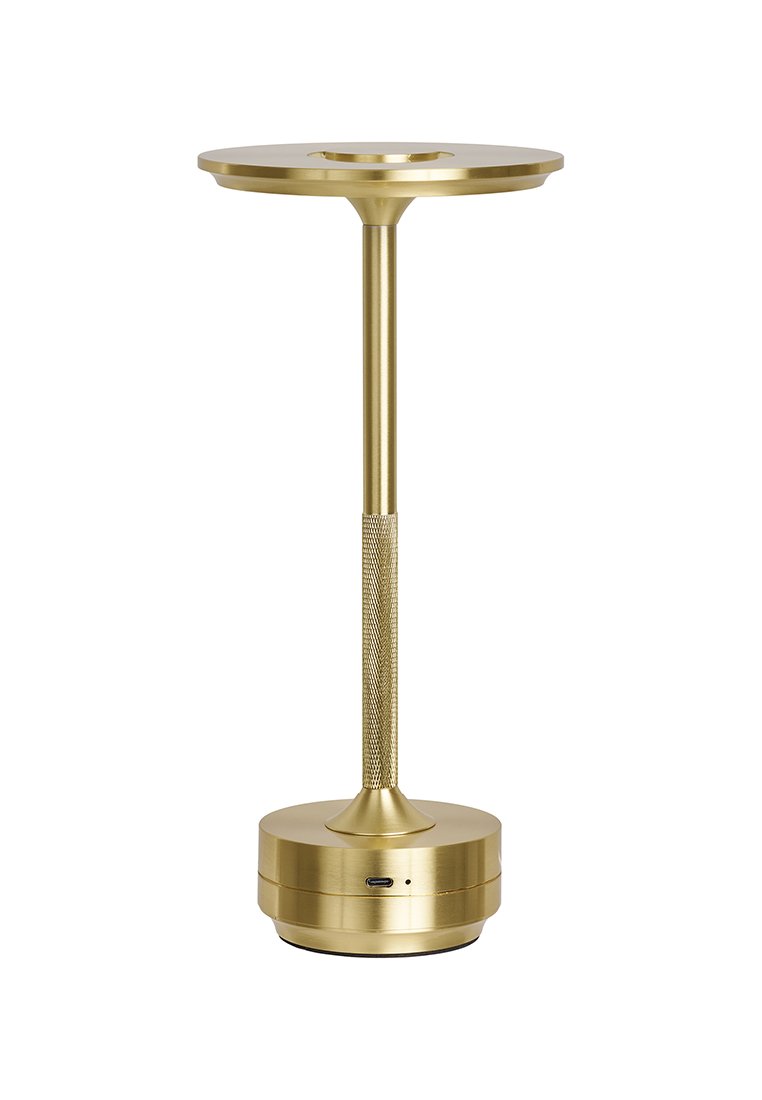 Goldfarbene Tischlampe mit rundem Sockel, schlankem Mast, strukturiertem Griff und flacher Oberseite. Verfügt über einen USB-Anschluss am Sockel zum Laden.
