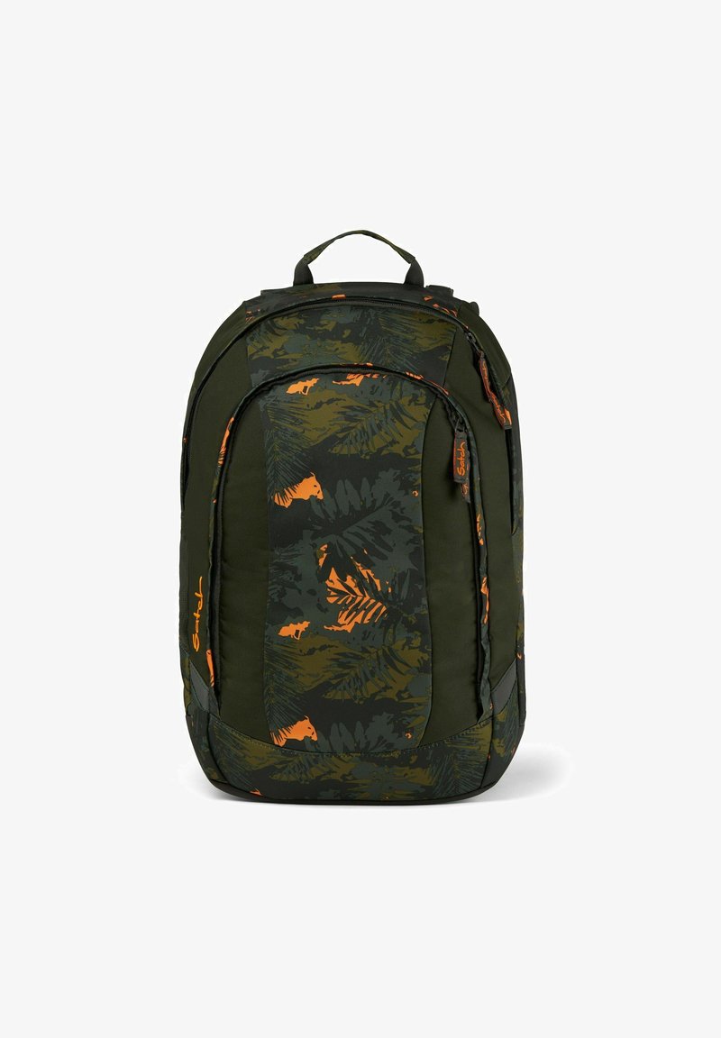 Grüner Rucksack mit orangefarbenem Blattmuster, ausgestattet mit gepolsterten Riemen, zwei Reißverschlussfächern und einem oberen Traggriff. Glatte Textur.