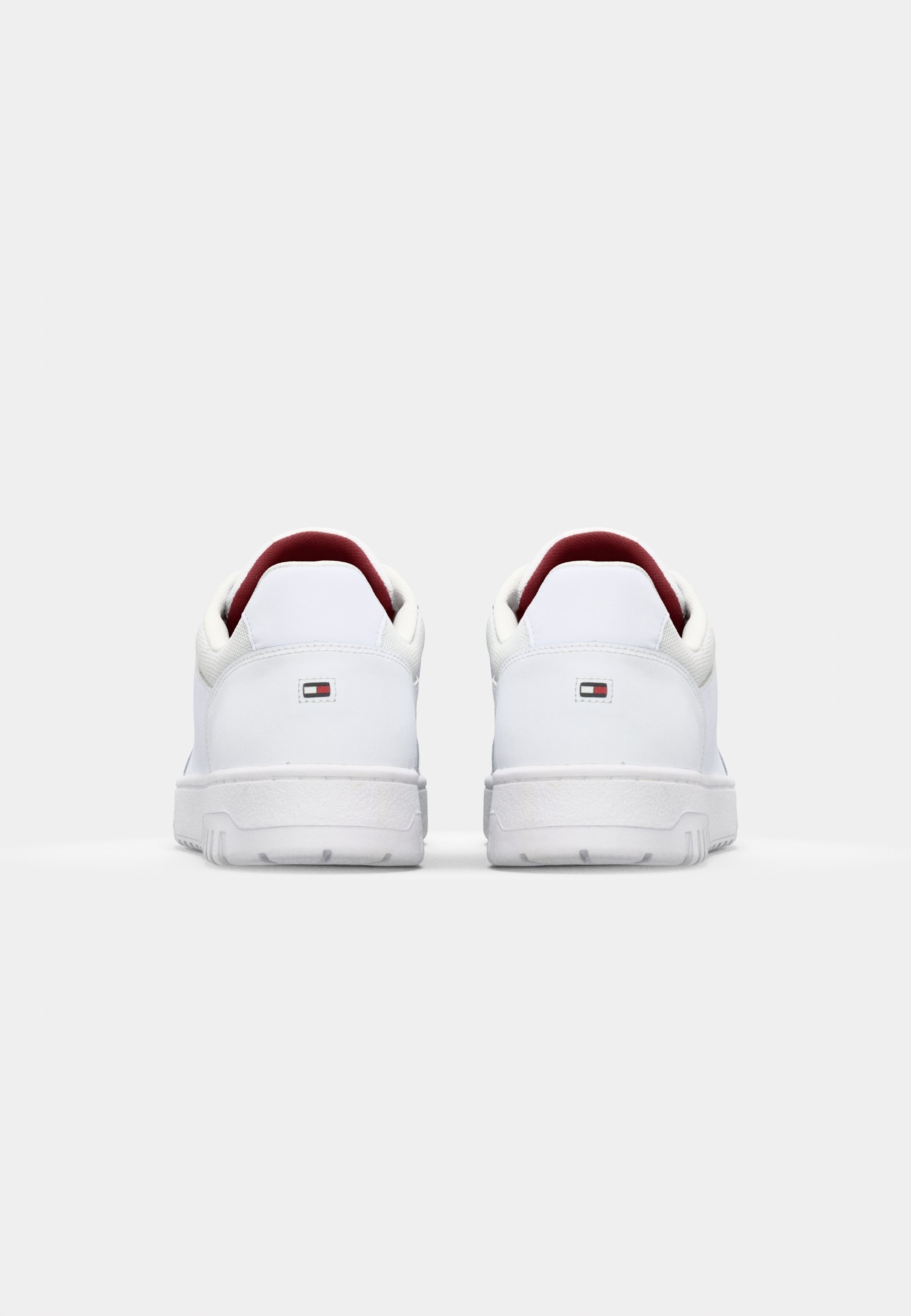 tommy hilfiger skew lux basketball sneaker