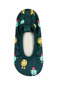Tkaninowe klapki o ciemnozielonej podstawie z kolorowymi postaciami potworów w różnych wzorach. Elastyczne otwarcie i pętla ułatwiająca zakładanie.