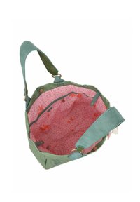 Groene stoffen tas met een ruime opening, met een roze gestreepte binnenkant met kleine bloem- en dierenmotieven. Verstelbare groene schouderband.