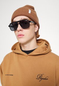 Pegador WRITTEN HISTORY OVERSIZED HOODIE UNISEX - Sweatshirt com capuz - washed ginger
