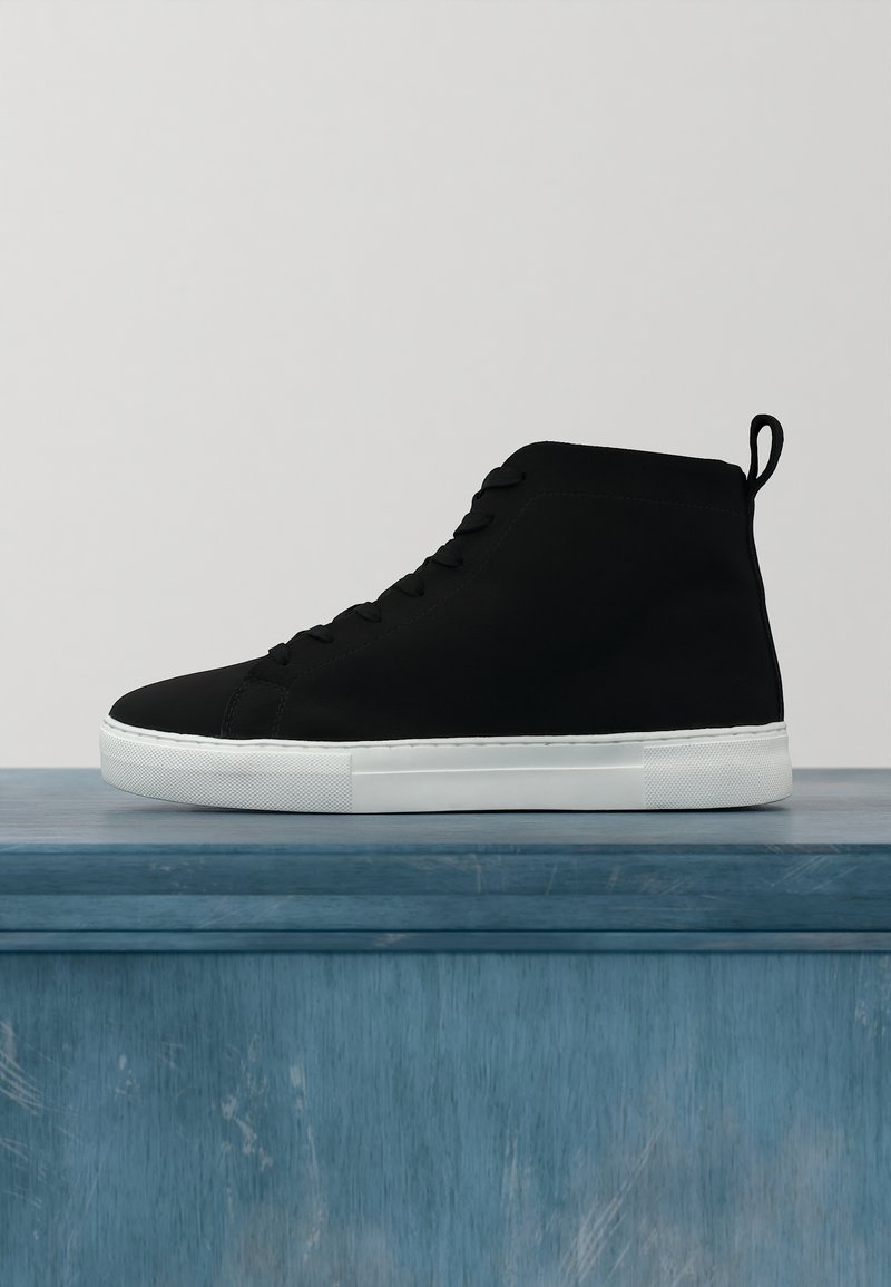 Zapatillas altas