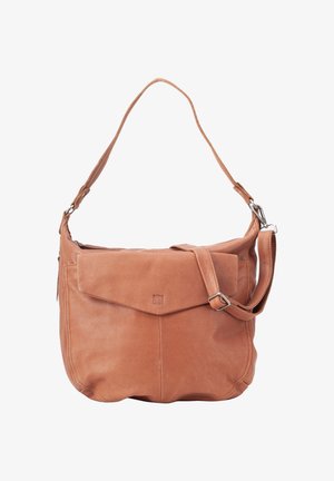 Sac en cuir tan à bandoulière avec une large sangle, poche avant plate, texture douce, fond arrondi et détail de logo subtil sur le rabat.