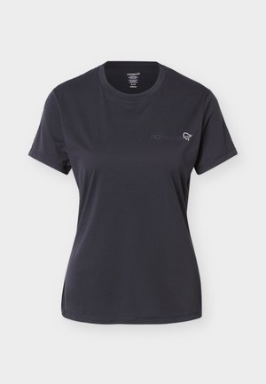 Čierne tričko s krátkym rukávom a okrúhlym výstrihom, malé biele logo na ľavej strane hrudníka, priliehavý strih, zobrazené na jednoliatom bielom pozadí.