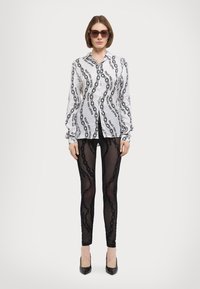 Versace Jeans Couture CO TAPE - Pajkice – hlače - black