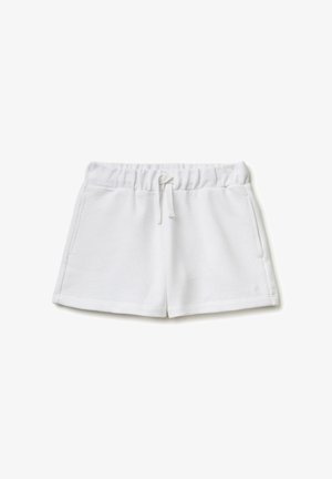 Białe casualowe szorty z elastyczną talią, sznurkiem, kieszeniami bocznymi i miękką strukturą tkaniny, ułożone płasko na białym tle.