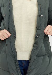 Thumbnail Image 10