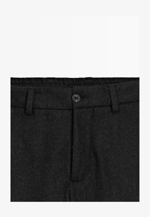 Schwarze Wollhose mit Knopfverschluss, flachem Vorderteil und Gürtelschlaufen, aus strukturiertem Stoff und taillierten Schnitt an der Taille.