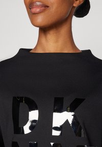 DKNY Långärmad tröja - black