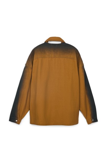 Braune Langarmjacke mit schwarzem Farbverlauf an Schultern und Ärmeln, mit geknöpften Bündchen und einem klassischen Kragen, von hinten gezeigt.