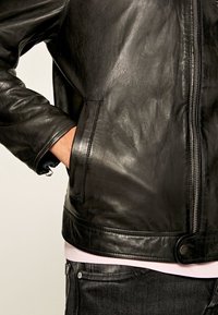 Pepe Jeans Skinnjacka - black