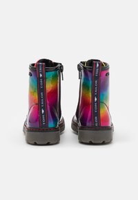 TOM TAILOR Bottines à lacets - rainbow