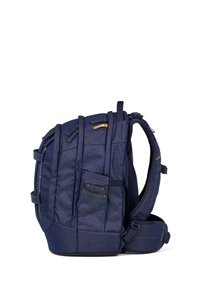 Sac à dos en tissu bleu marine avec plusieurs poches, bretelles réglables et accents dorés. Présente une forme structurée et une surface texturée.