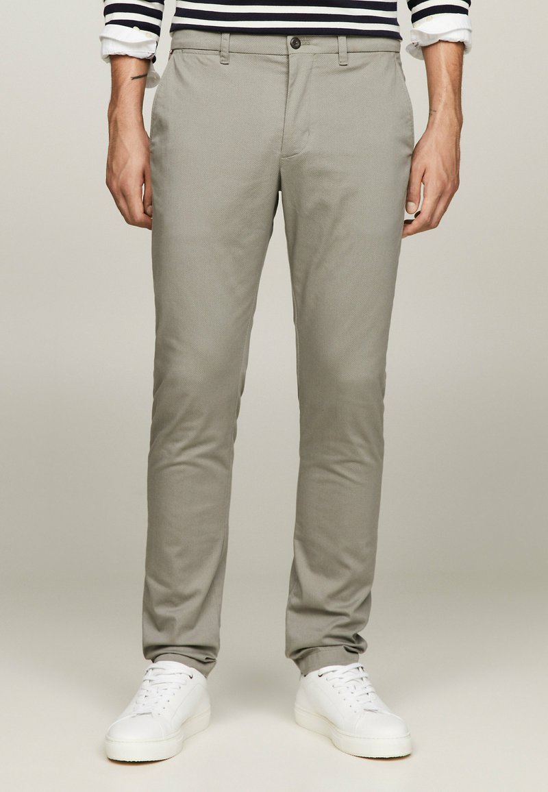 Tommy Hilfiger BLEECKER SLIM FIT - Chinos - hydrogen grey/dark grey ...