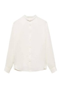 Chemise blanche à manches longues avec un col mao, une fermeture boutonnée sur le devant et une coupe ample. Fabriquée dans un tissu léger à la texture lisse.