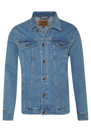 Hellblaue Jeansjacke mit Knopfverschluss, zwei Brusttaschen mit Klappen und Knöpfen sowie seitlichen Schlitz-Taschen, mit der Aufschrift "Denim Project", Größe M.