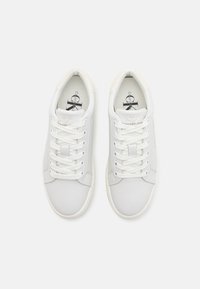 Calvin Klein Jeans CLASSIC CUPSOLE LACEUP - Zapatillas - bright white/creamy white