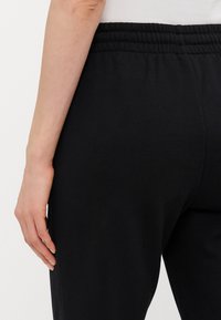 Gap Tall HERITAGE BOOT - Tepláky - true black