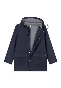 Giacca impermeabile navy con cappuccio, chiusura a bottoni a pressione, due tasche frontali e fodera interna a strisce. Texture liscia, design funzionale.