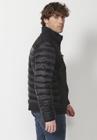 Koroshi Téli dzseki - black
